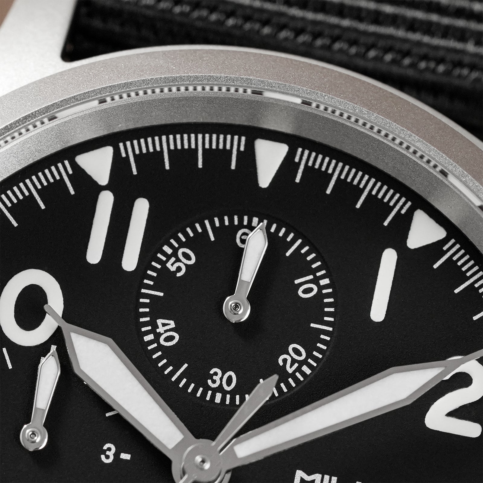 Reloj cronógrafo de cuarzo Militado Retro VK67 con 3 esferas