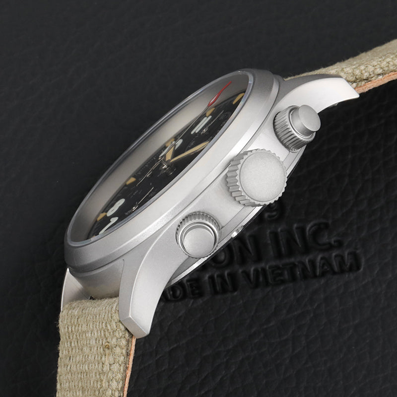 Reloj cronógrafo de cuarzo Militado Retro VK67 con 3 esferas