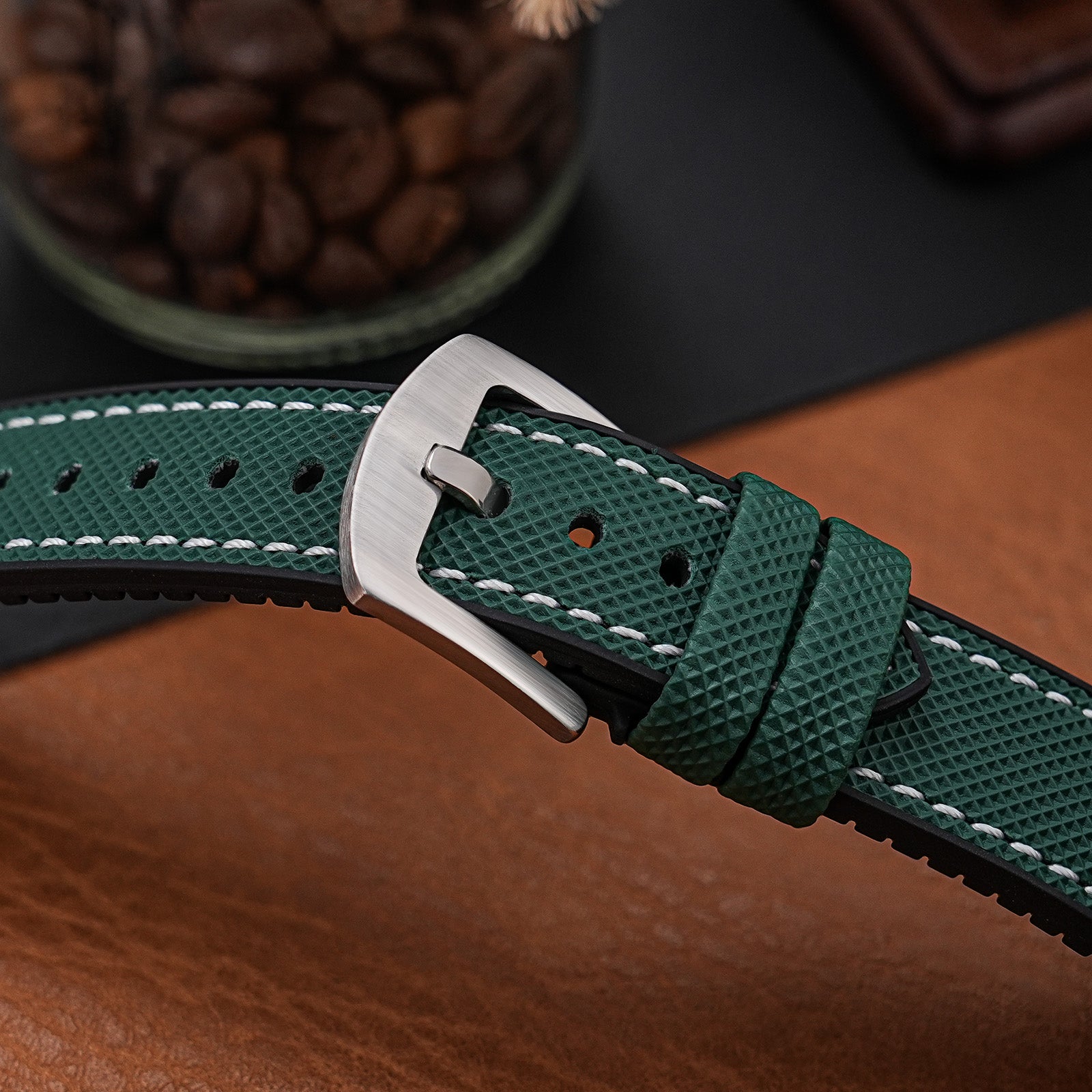 Durable FKM Watch Band Soft Rubber Strap 20mm 22mm