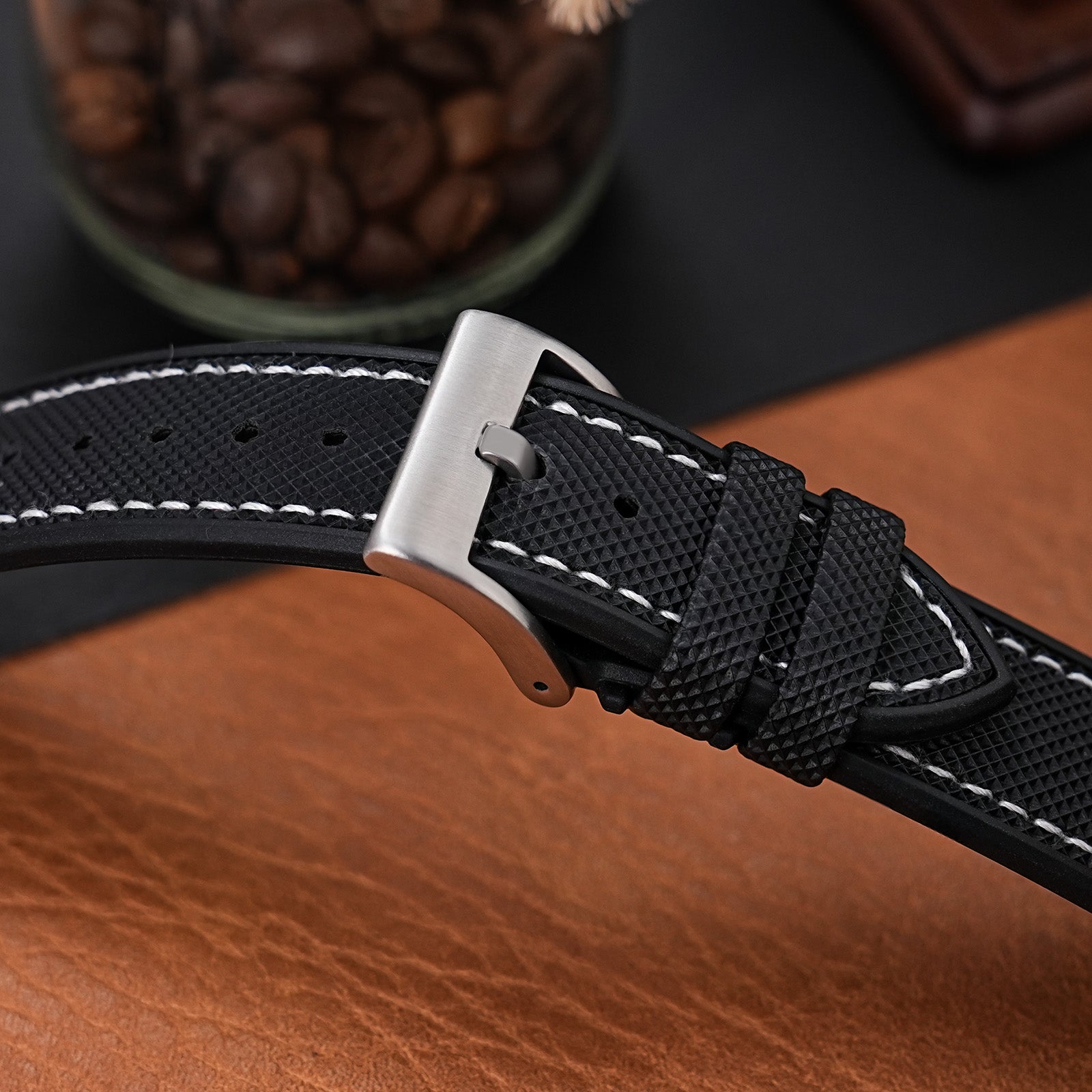 Durable FKM Watch Band Soft Rubber Strap 20mm 22mm