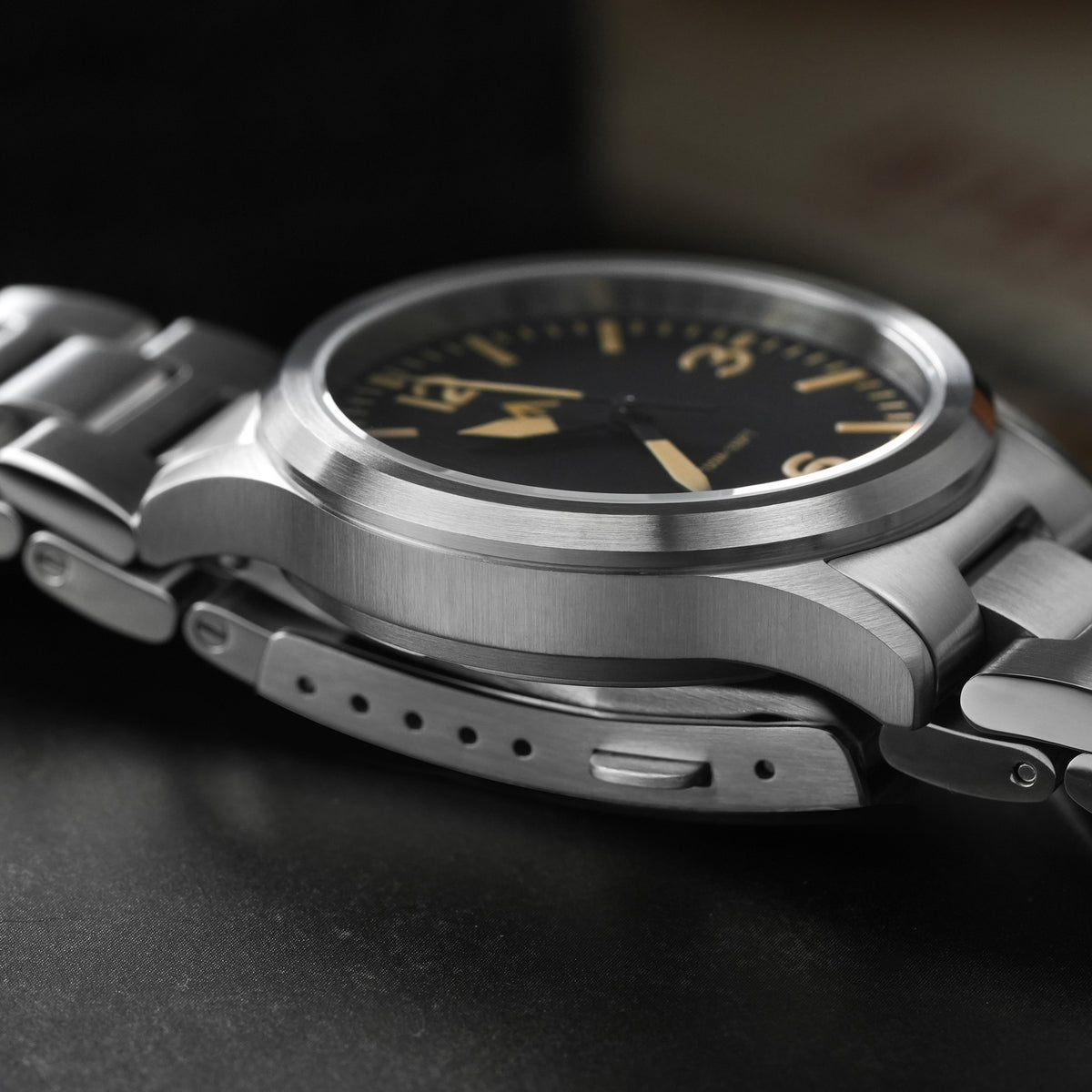 Militado 36mm Field Watch VH31 Sweeping Movt Men Watch ML18