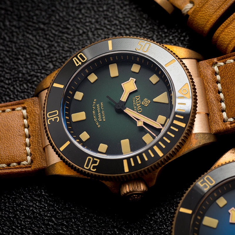Vintage best sale bronze watch